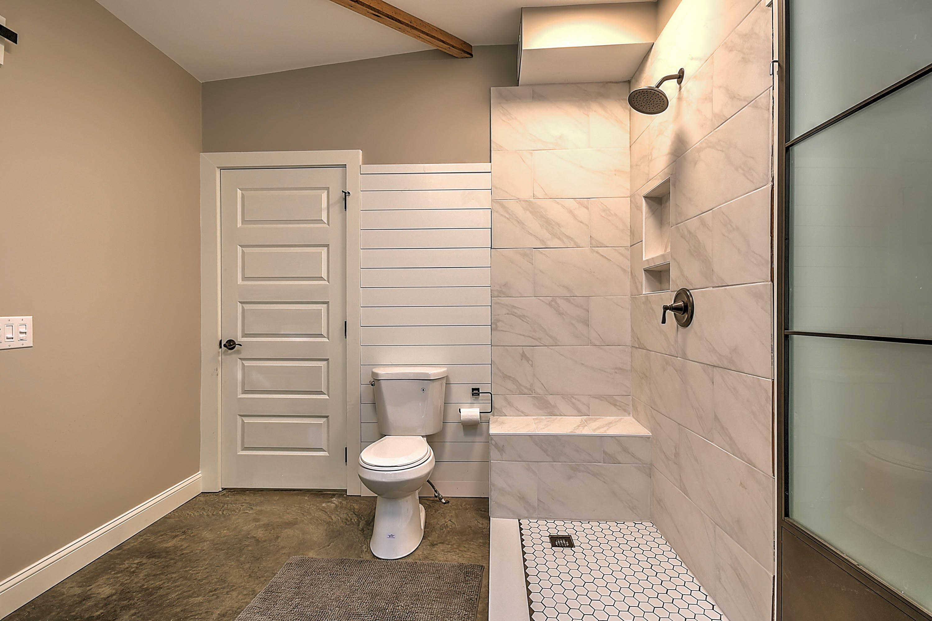 437 Bluff Road Blountville, TN 37617 - Photo 25 of 72 master bathroom