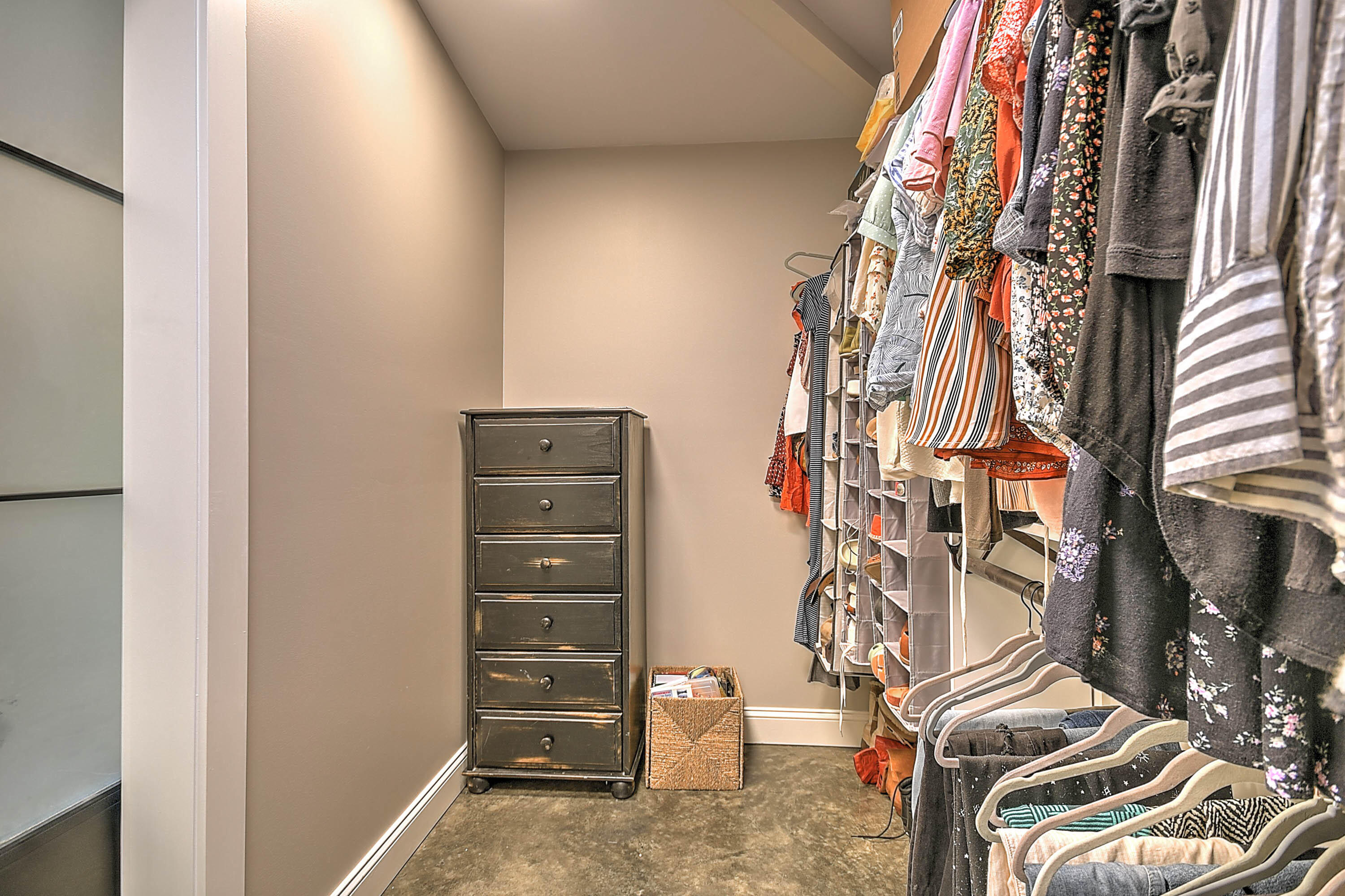 437 Bluff Road Blountville, TN 37617 - Photo 26 of 72 master closet