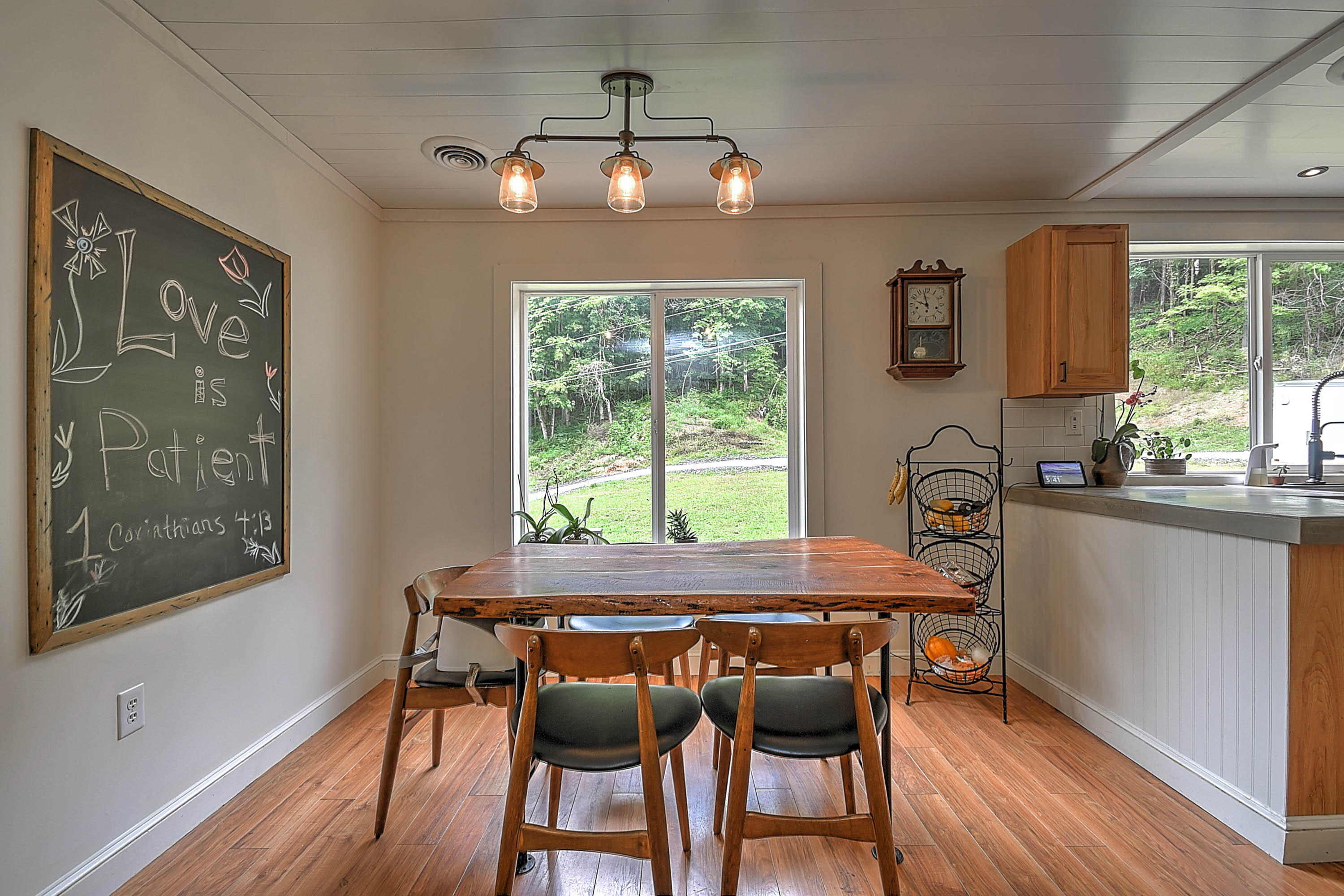 437 Bluff Road Blountville, TN 37617 - Photo 6 of 72 dining area with window