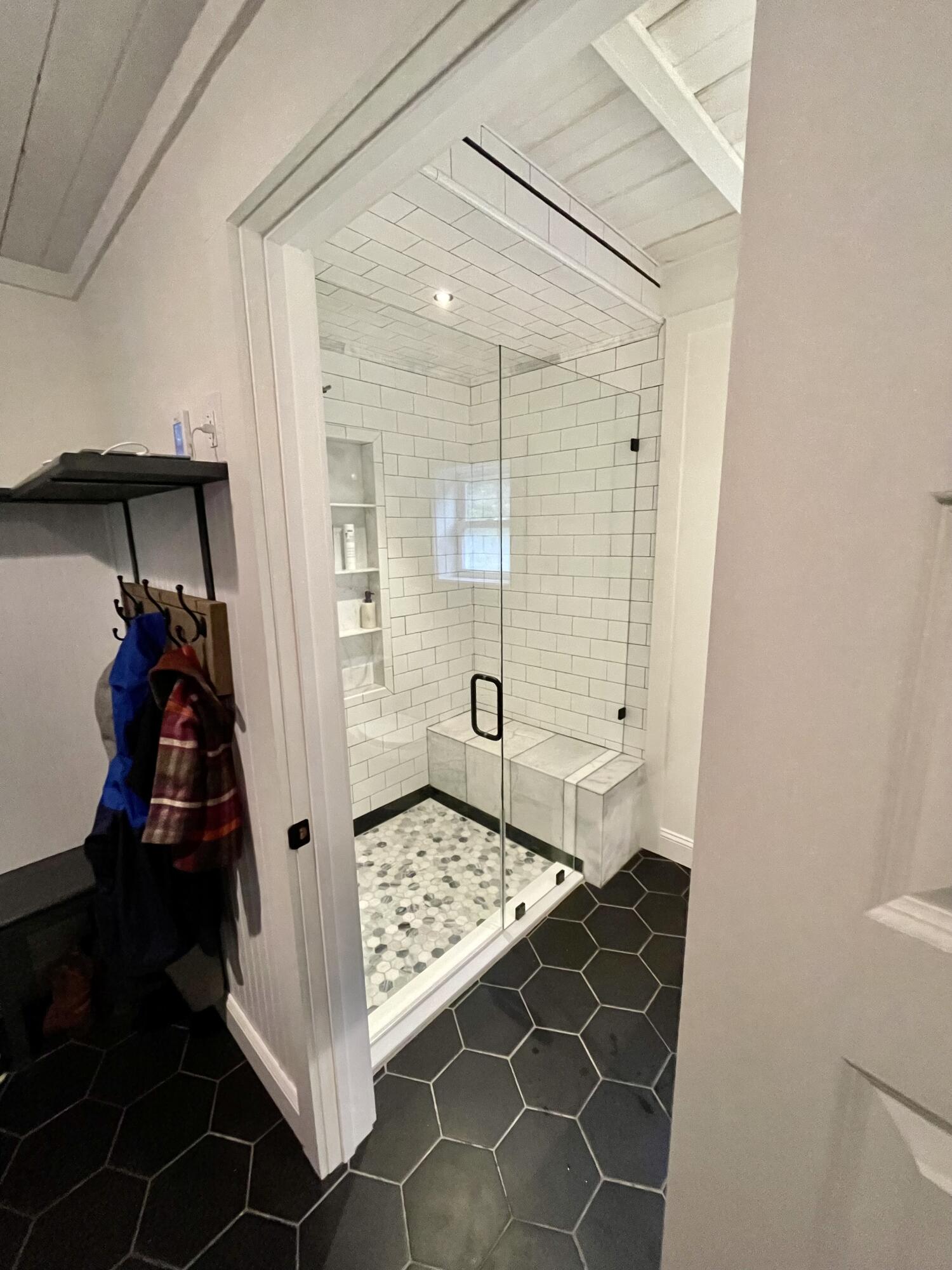 437 Bluff Road Blountville, TN 37617 - Photo 70 of 72 bluff shower