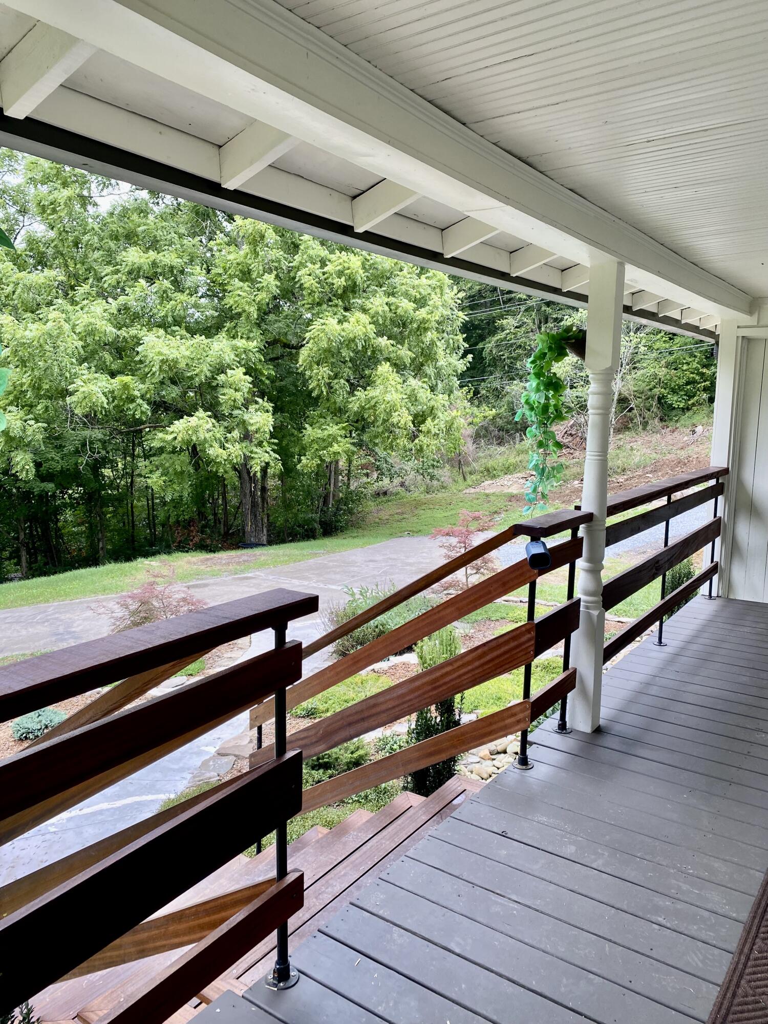 437 Bluff Road Blountville, TN 37617 - Photo 7 of 72 front porch mahogony railing