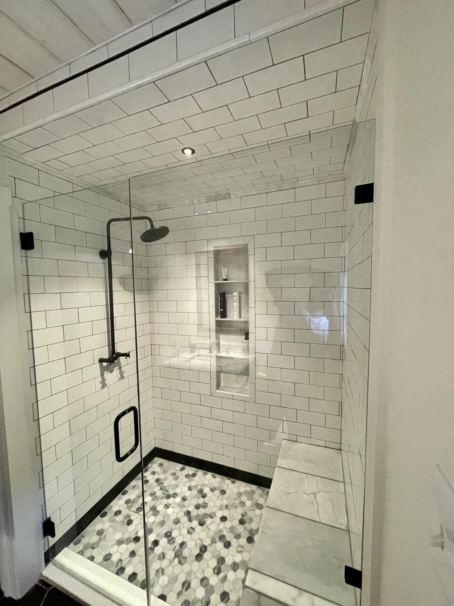 437 Bluff Road Blountville, TN 37617 - Photo 71 of 72 bluff shower1