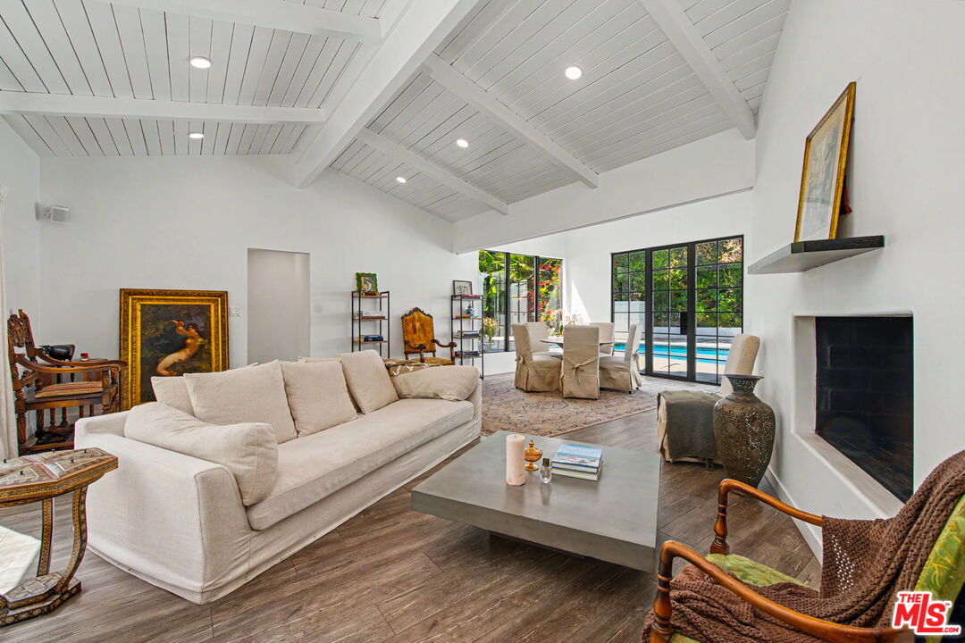 13019 Sky Valley Road Los Angeles, CA 90049 - Photo 8 of 49