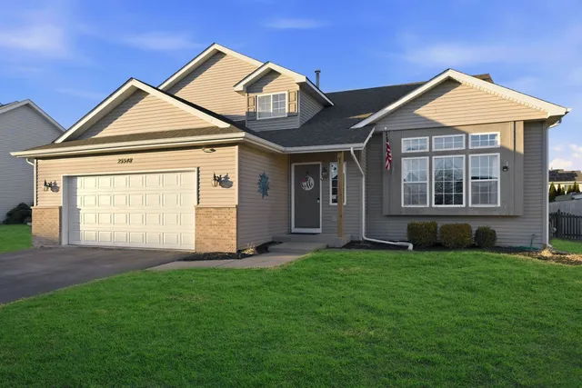 $349,900 | 25548 Mallard Drive, Channahon, IL 60410
