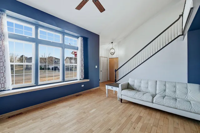 $349,900 | 25548 Mallard Drive, Channahon, IL 60410