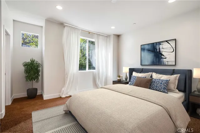 $885,000 | 6300 Honolulu Avenue, Unit 205, La Crescenta, CA 91214