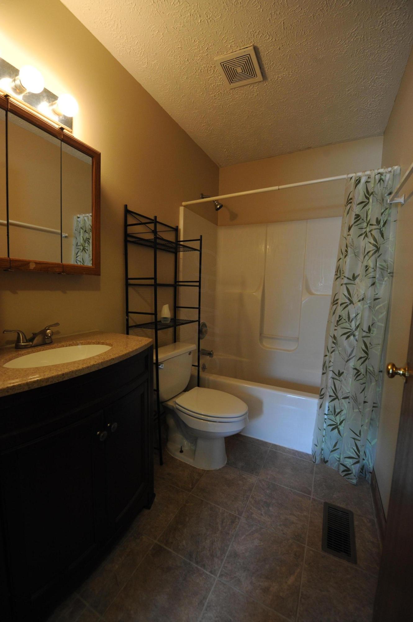 6571 Refugee Road Pickerington, OH 43147 - Photo 8 of 13 Gallery Image 8