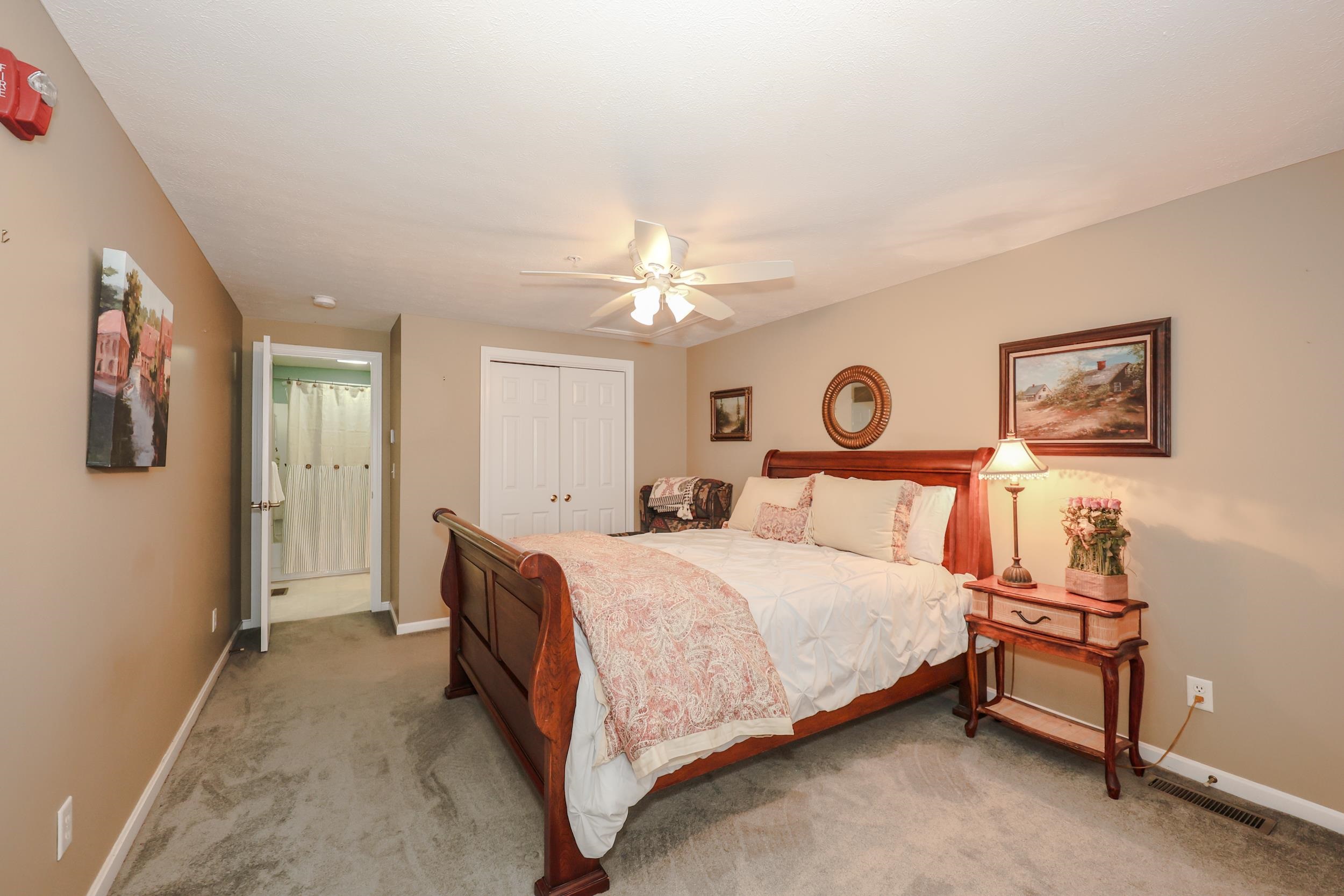 34 Mammoth Road, Unit 27 Hooksett, NH 03106 - Photo 23 of 55