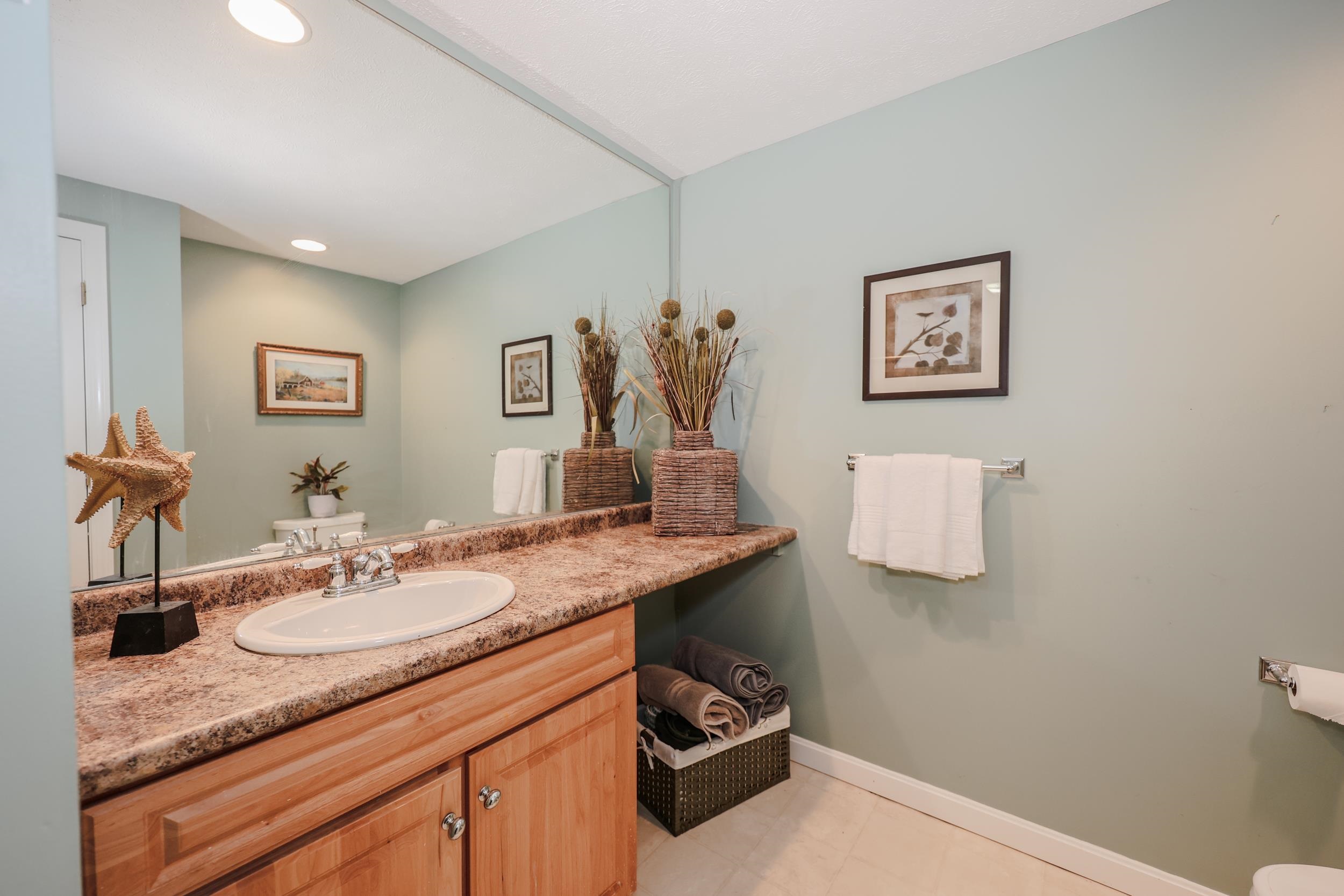 34 Mammoth Road, Unit 27 Hooksett, NH 03106 - Photo 35 of 55