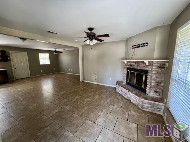 12690 Canterbury Drive Baton Rouge, LA 70814 - Photo 2 of 16 Living