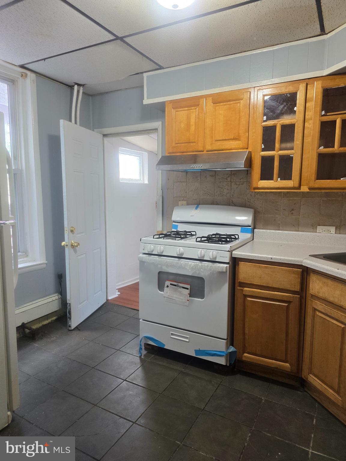 556 North Wanamaker Street Philadelphia, PA 19131 - Photo 8 of 10