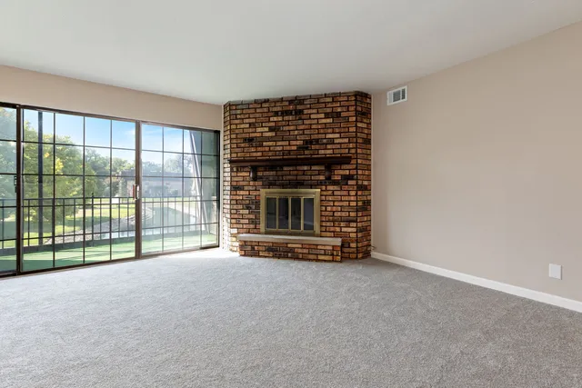 $262,500 | 11134 NW Road, Unit 2C, Palos Hills, IL 60465