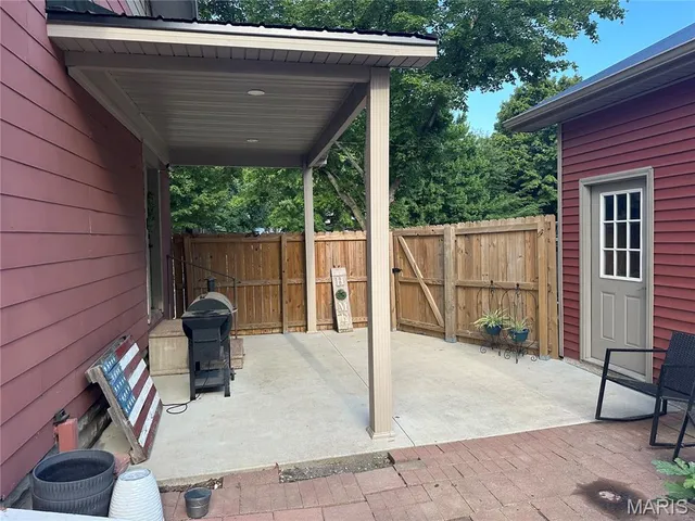 $165,000 | 318 West Main Street, Oakdale, IL 62268