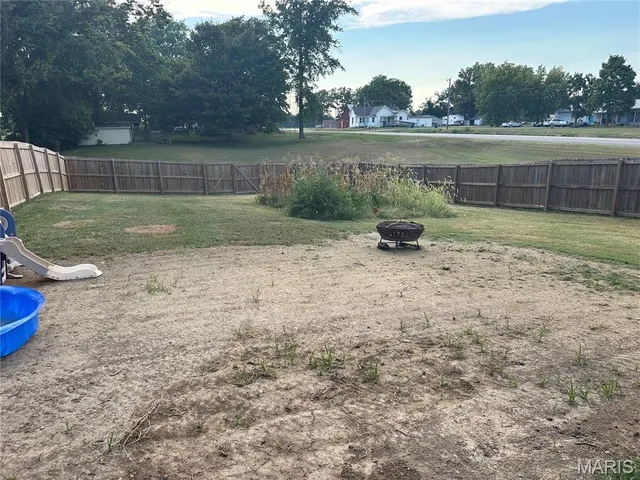 $165,000 | 318 West Main Street, Oakdale, IL 62268