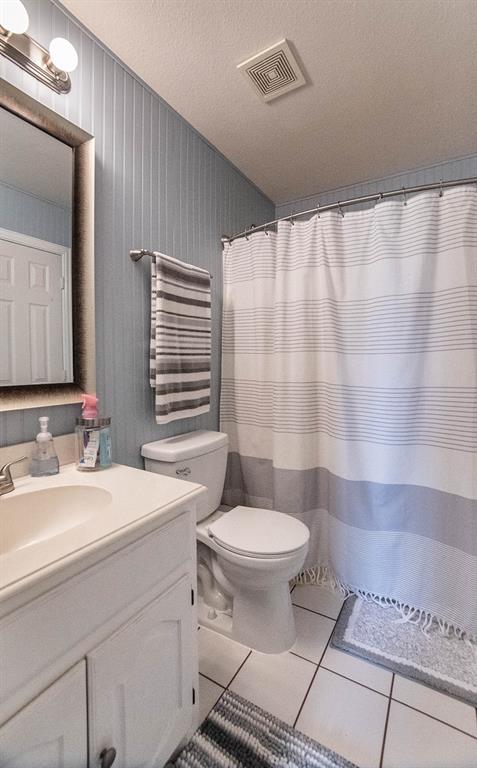10336 Jennifer Circle Forney, TX 75126 - Photo 26 of 37 This is the full bath upstairs which serves the guest bedrooms.