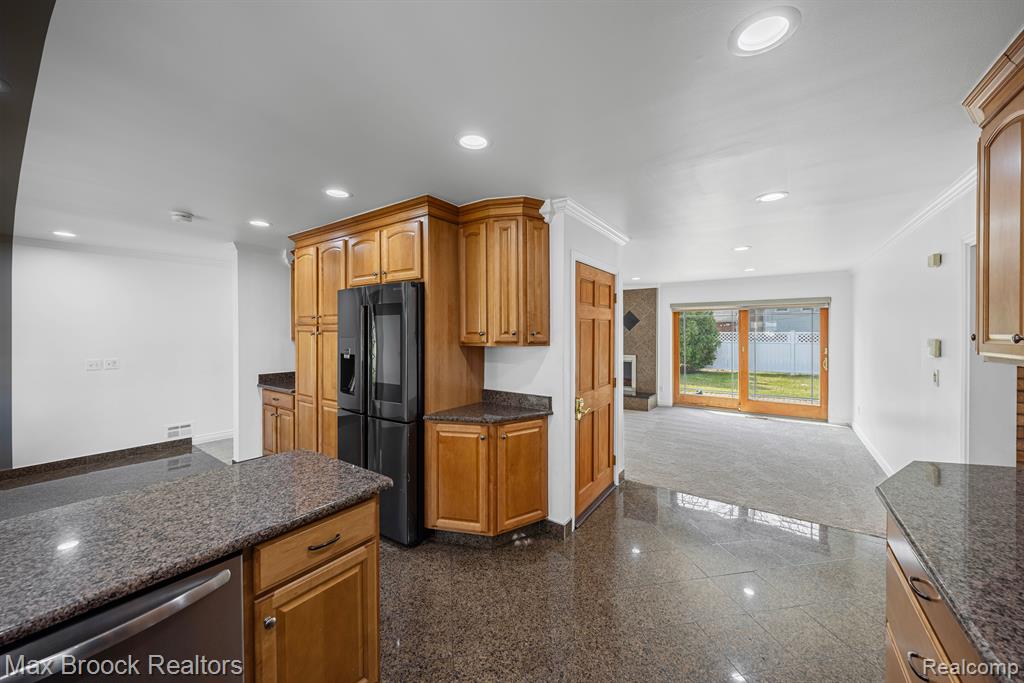 32036 Red Clover Road Farmington Hills, MI 48334 - Photo 12 of 44