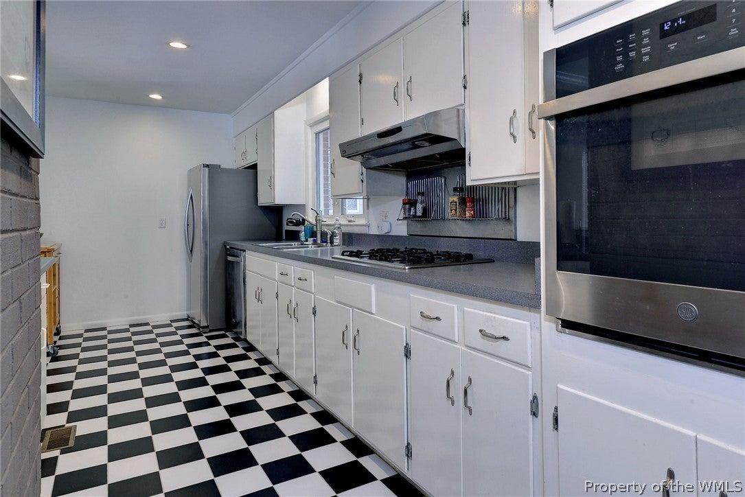 107 Governor Berkeley Road Williamsburg, VA 23185 - Photo 13 of 35 Gallery Image 13