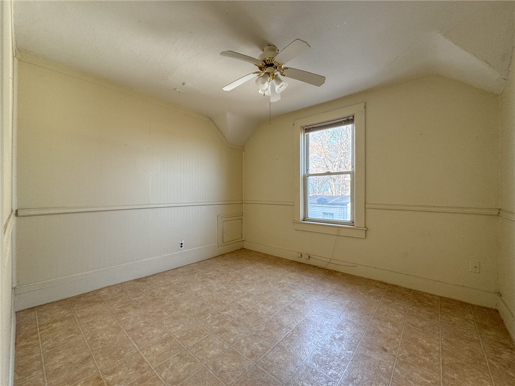 34 Smithfield Road Woonsocket, RI 02895 - Photo 12 of 25