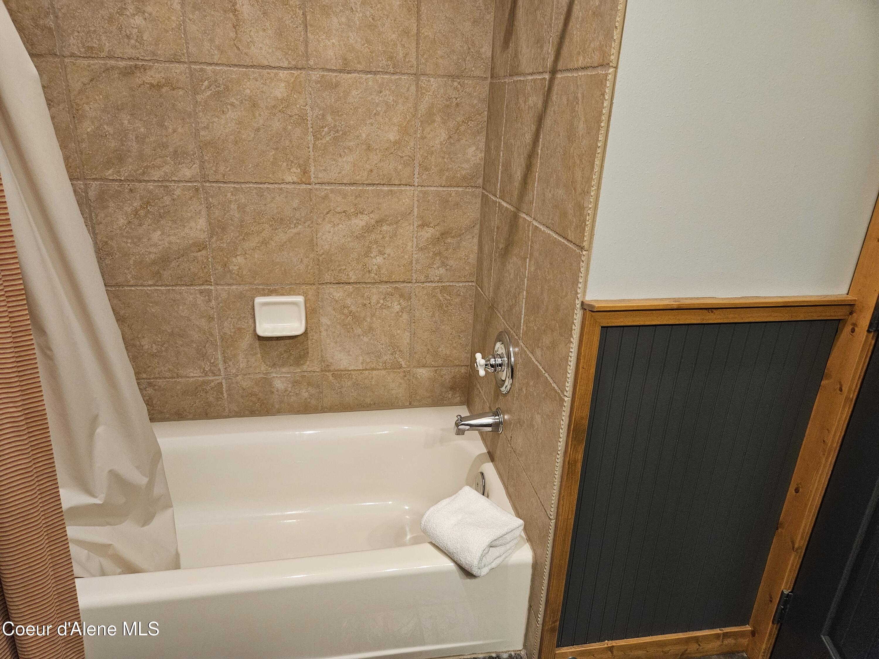 604 Bunker Avenue, Unit 403 Kellogg, ID 83837 - Photo 11 of 17 602 Bunker Ave 403