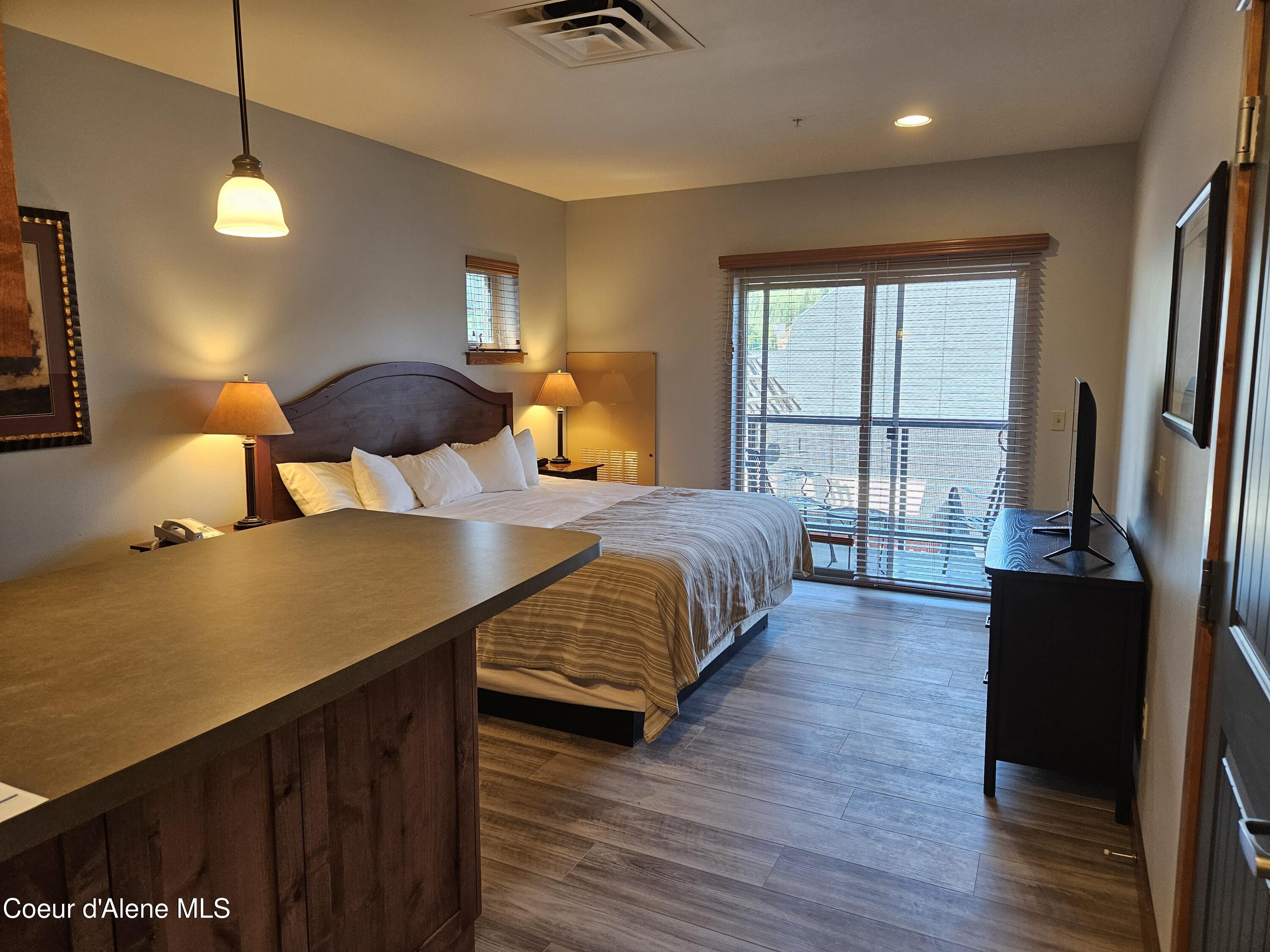 604 Bunker Avenue, Unit 403 Kellogg, ID 83837 - Photo 3 of 17 602 Bunker Ave 403