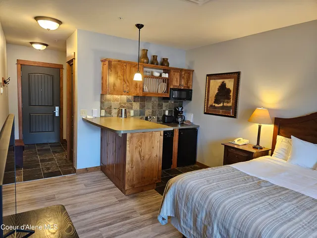 $165,000 | 604 Bunker Avenue, Unit 403, Kellogg, ID 83837