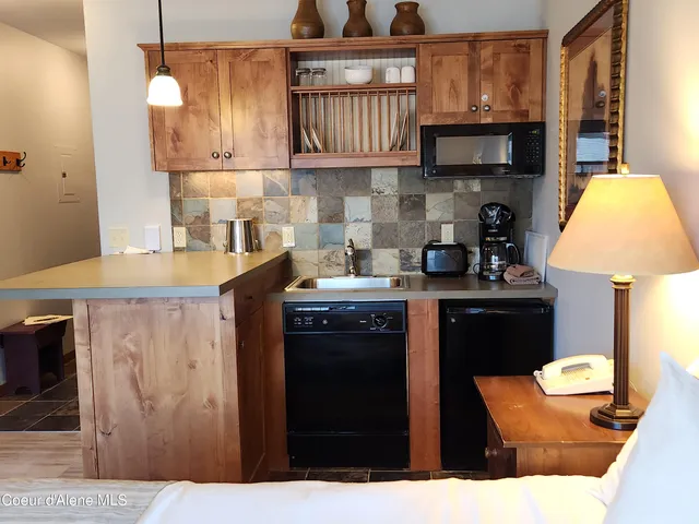 $165,000 | 604 Bunker Avenue, Unit 403, Kellogg, ID 83837