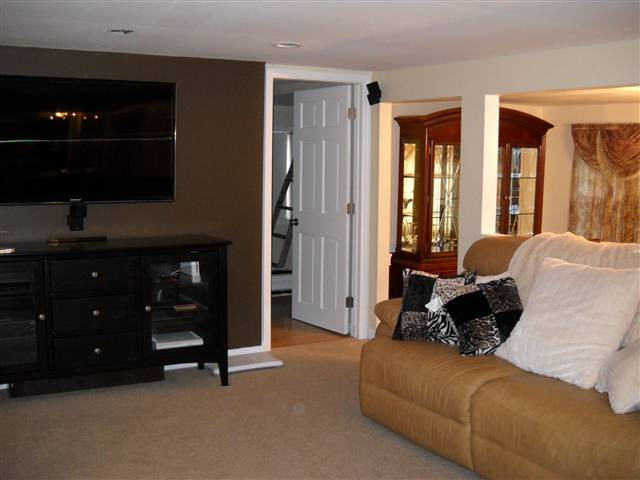 106 Clamsteam Road Halfmoon, NY 12065 - Photo 5 of 12 Photo 5