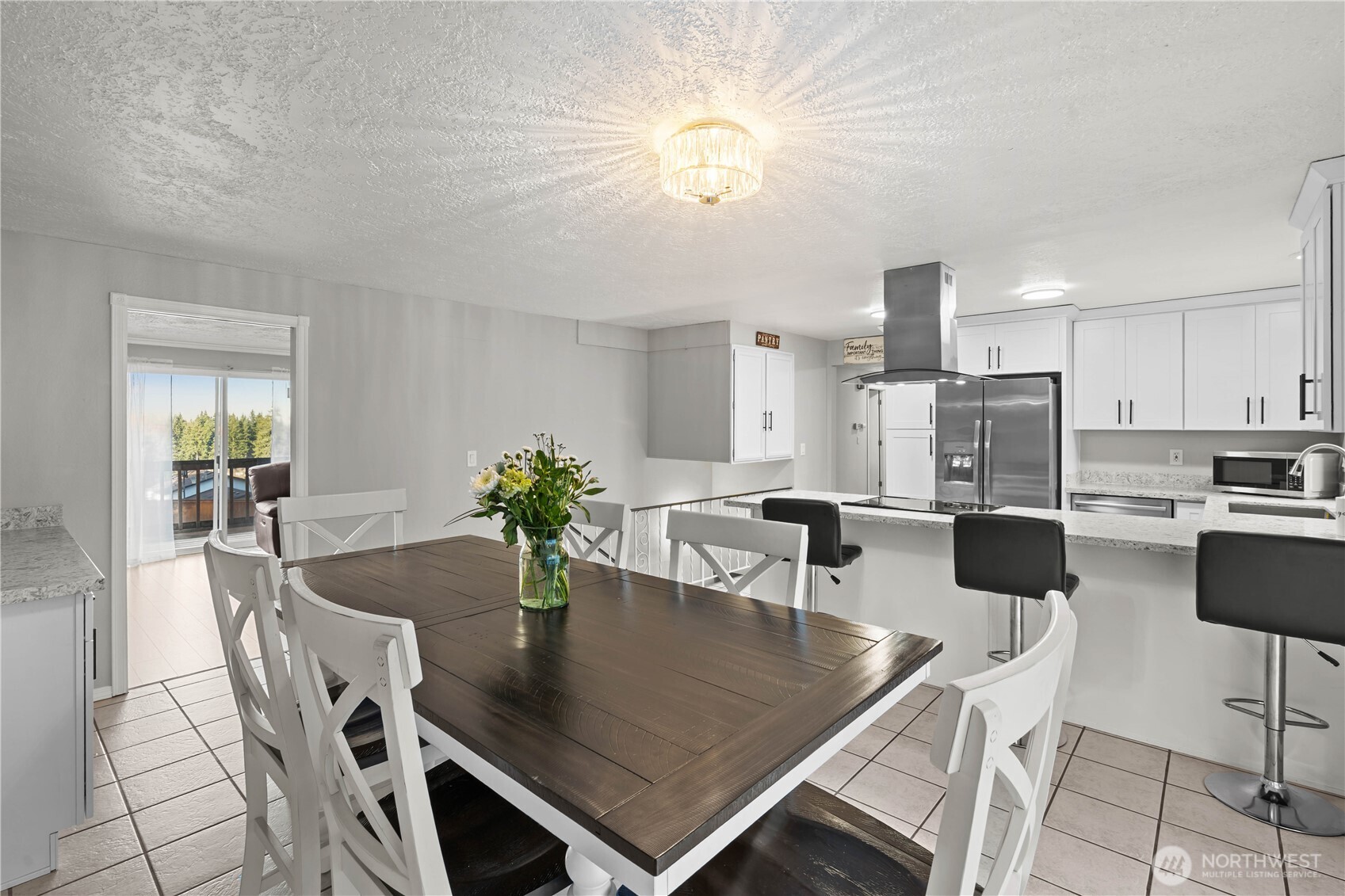 3907 Southwest 328th Street Federal Way, WA 98023 - Photo 12 of 40