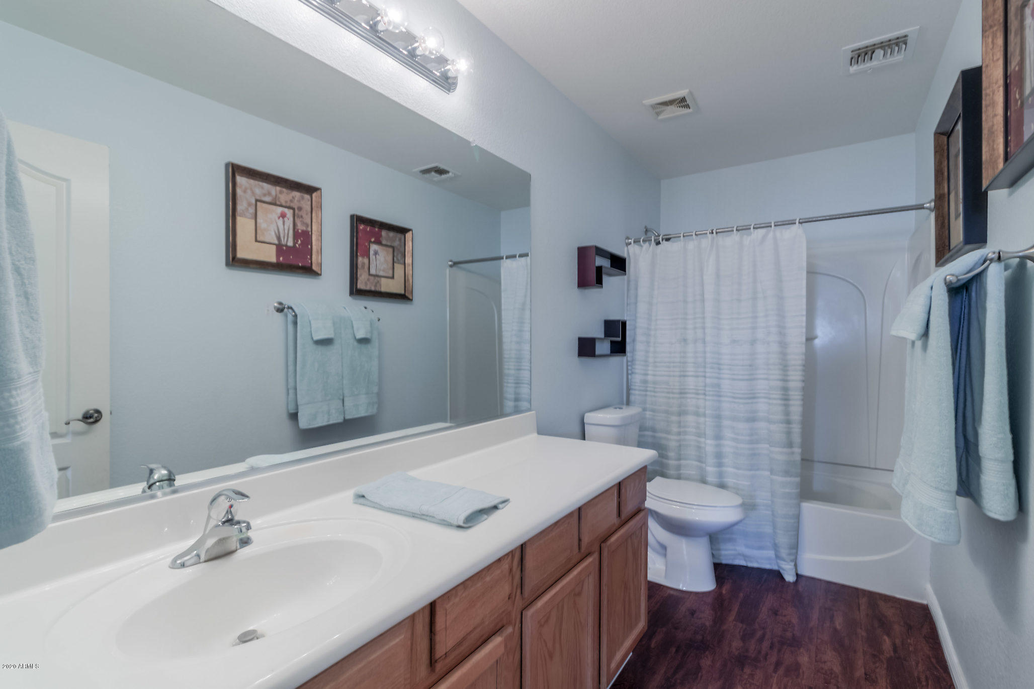 44204 Pioneer Road Maricopa, AZ 85139 - Photo 27 of 33 Guest Bath