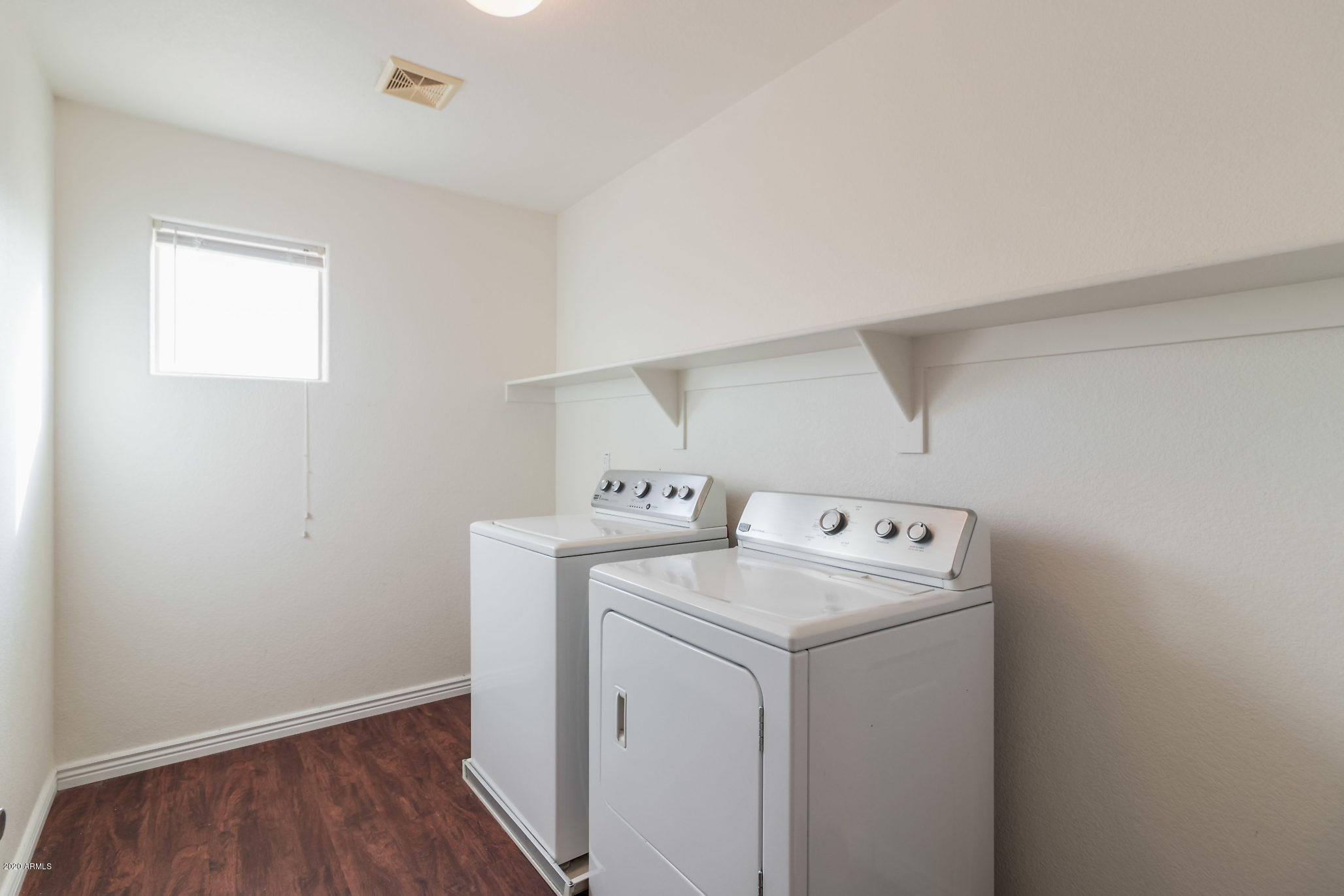 44204 Pioneer Road Maricopa, AZ 85139 - Photo 28 of 33 Laundry Room