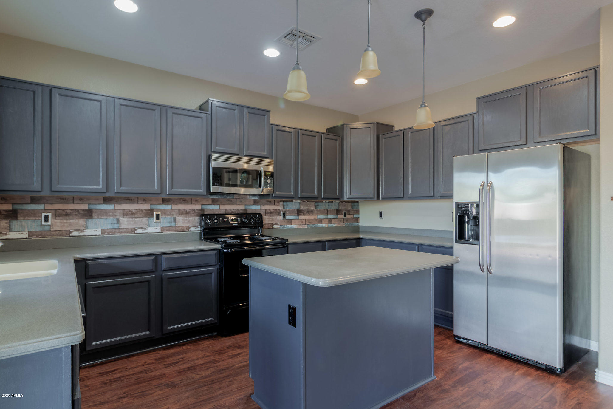 44204 Pioneer Road Maricopa, AZ 85139 - Photo 8 of 33 Breakfast Bar
