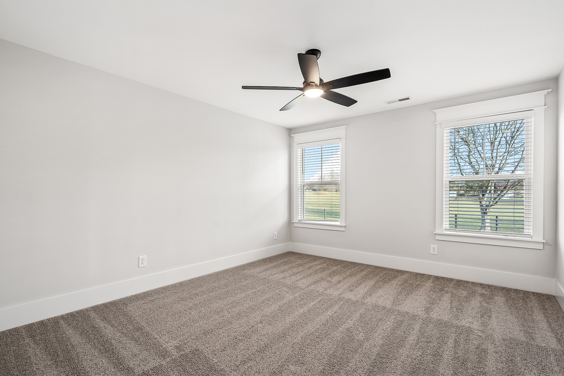617 Silver Trace White House, TN 37188 - Photo 15 of 19 a view of an empty room with a window
