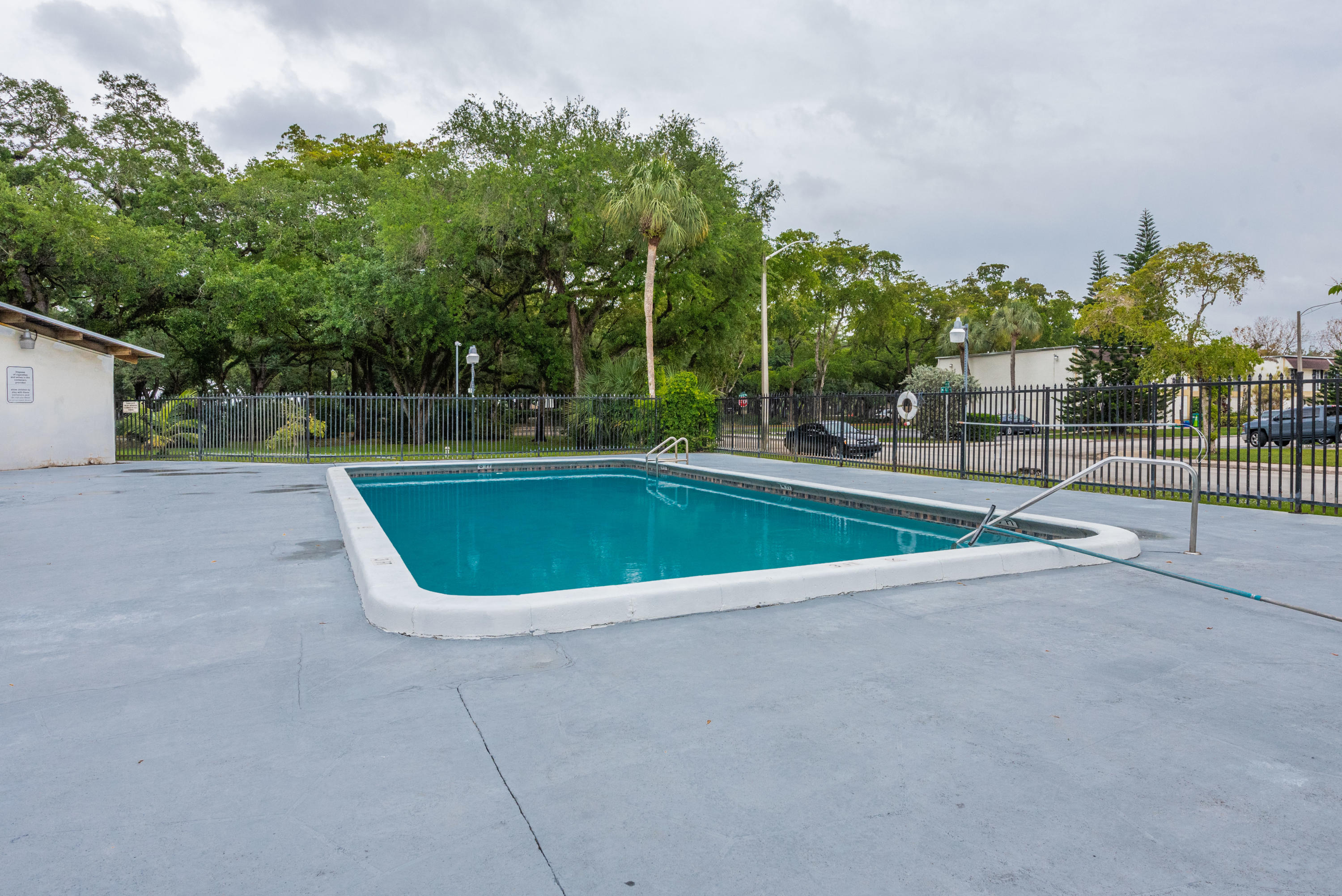 3341 Raleigh Street, Unit 2F Hollywood, FL 33021 - Photo 32 of 32 3341 Raleigh Str Unit 2F (36 of 36)