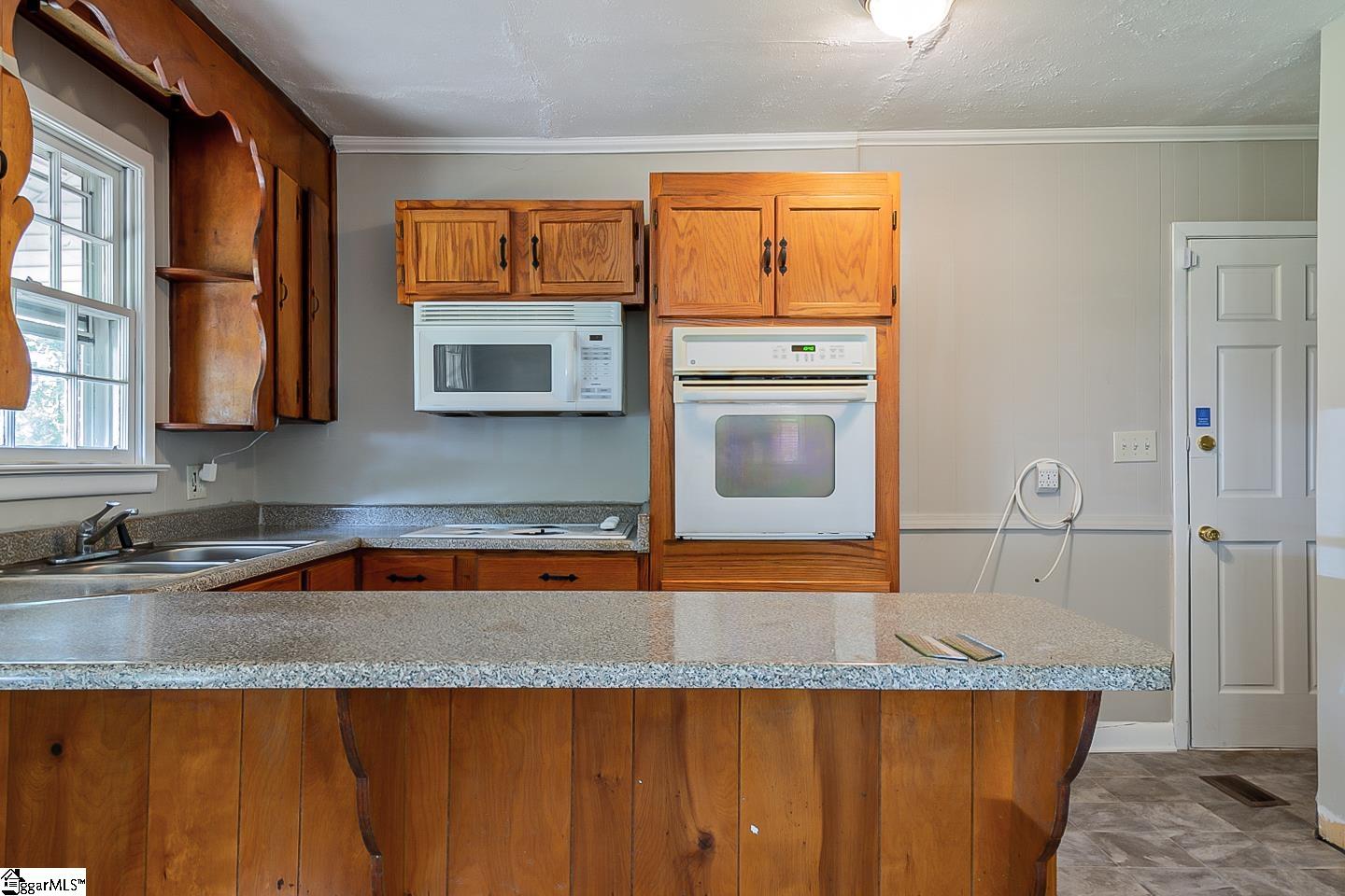 136 Glenn Road Greenville, SC 29607 - Photo 4 of 19 Gallery Image 4