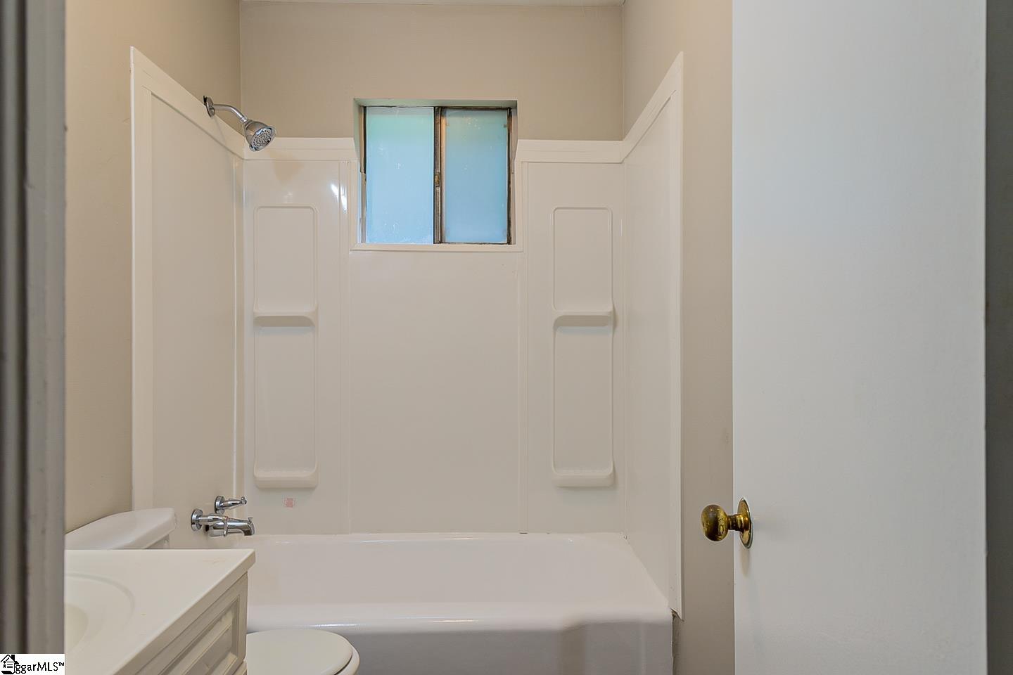 136 Glenn Road Greenville, SC 29607 - Photo 6 of 19 Gallery Image 6
