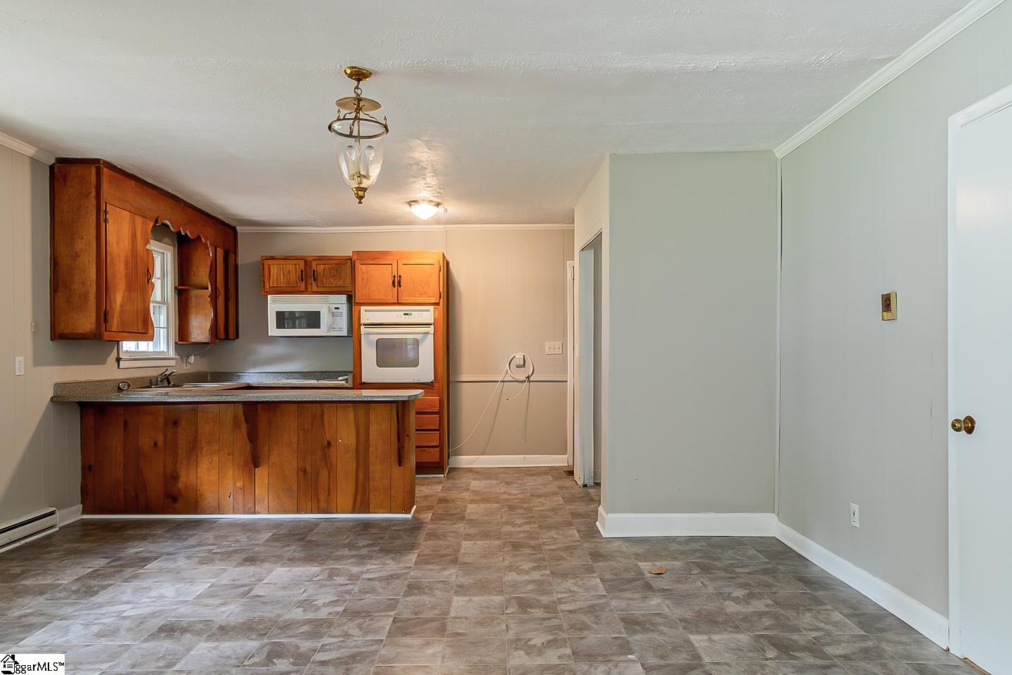 136 Glenn Road Greenville, SC 29607 - Photo 10 of 19 Gallery Image 10