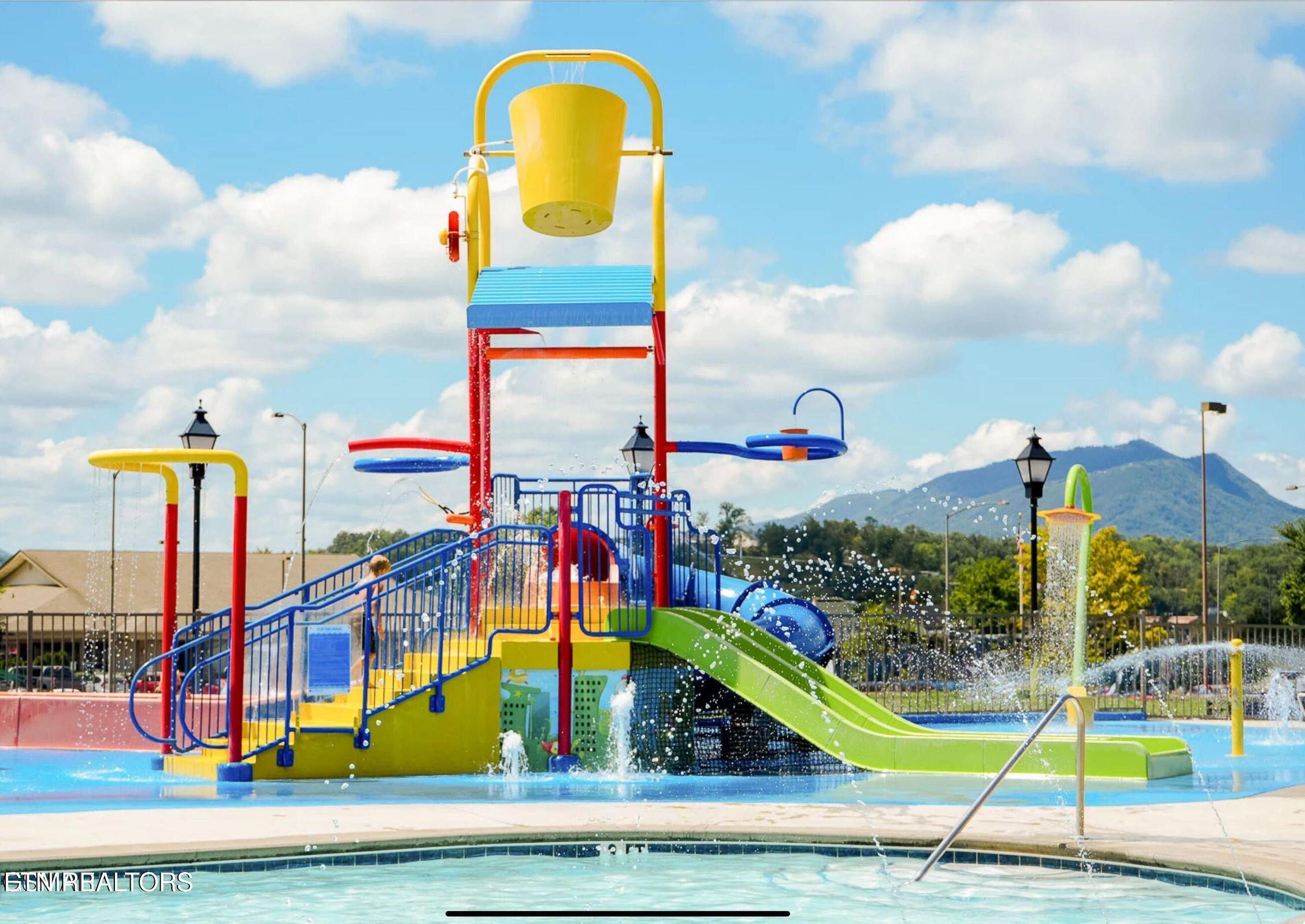 225 Collier Drive, Unit 2409 Sevierville, TN 37862 - Photo 34 of 51 IMG_0123