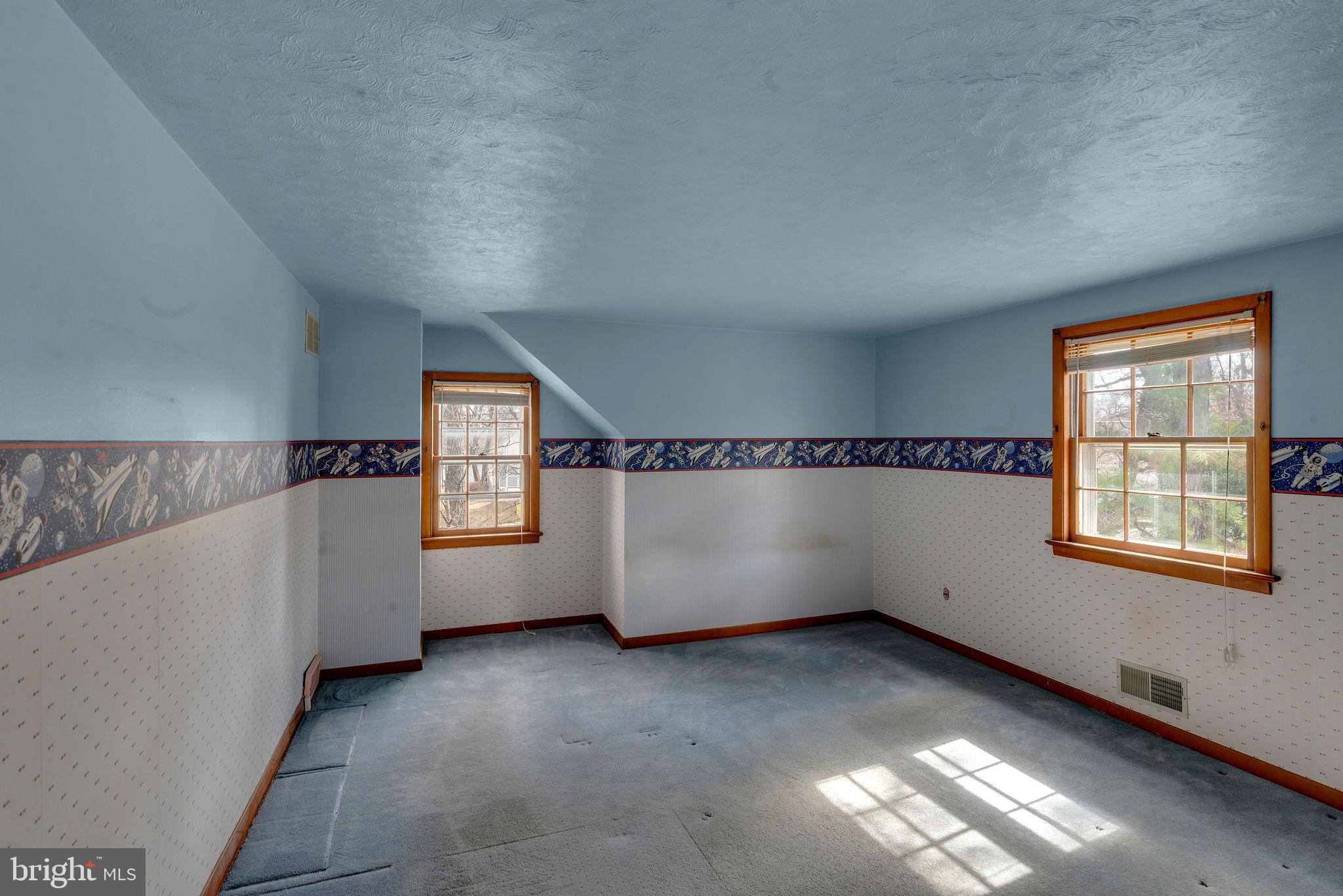 265 Edinburg Road Hamilton, NJ 08619 - Photo 12 of 17 Second Bedroom