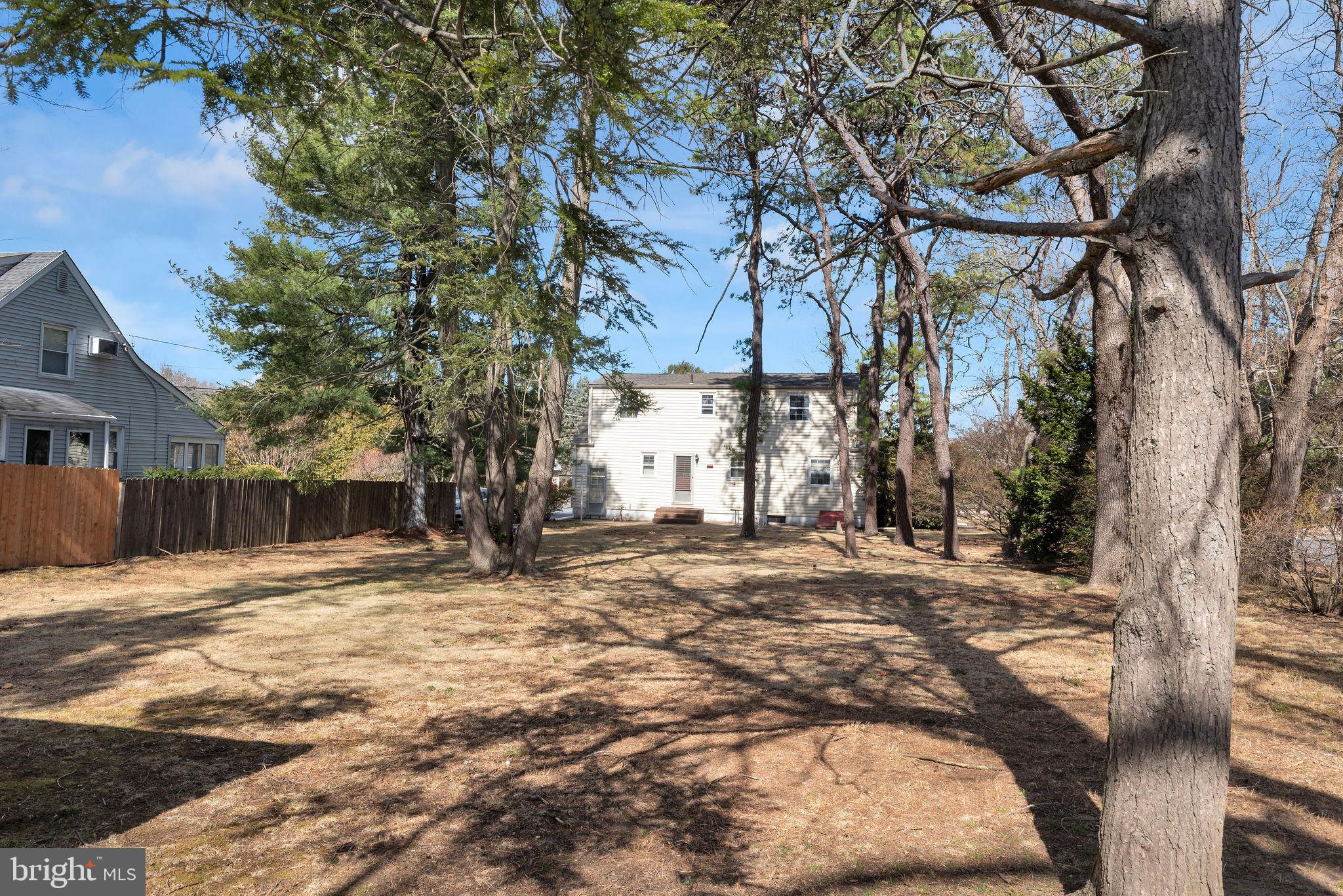 265 Edinburg Road Hamilton, NJ 08619 - Photo 16 of 17 Back of House