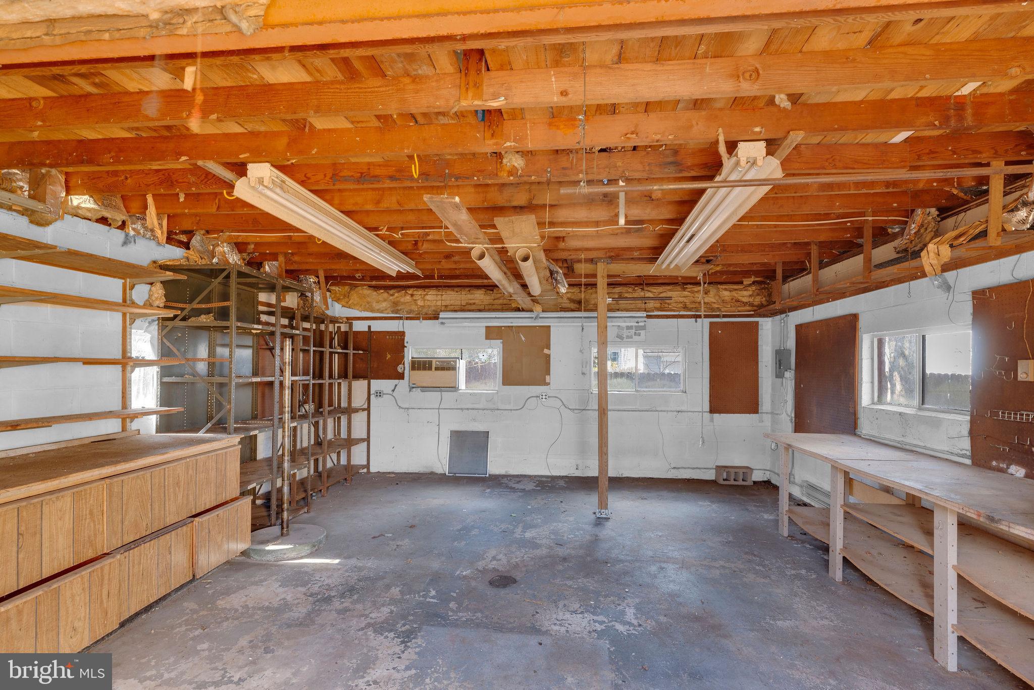 265 Edinburg Road Hamilton, NJ 08619 - Photo 17 of 17 Workshop