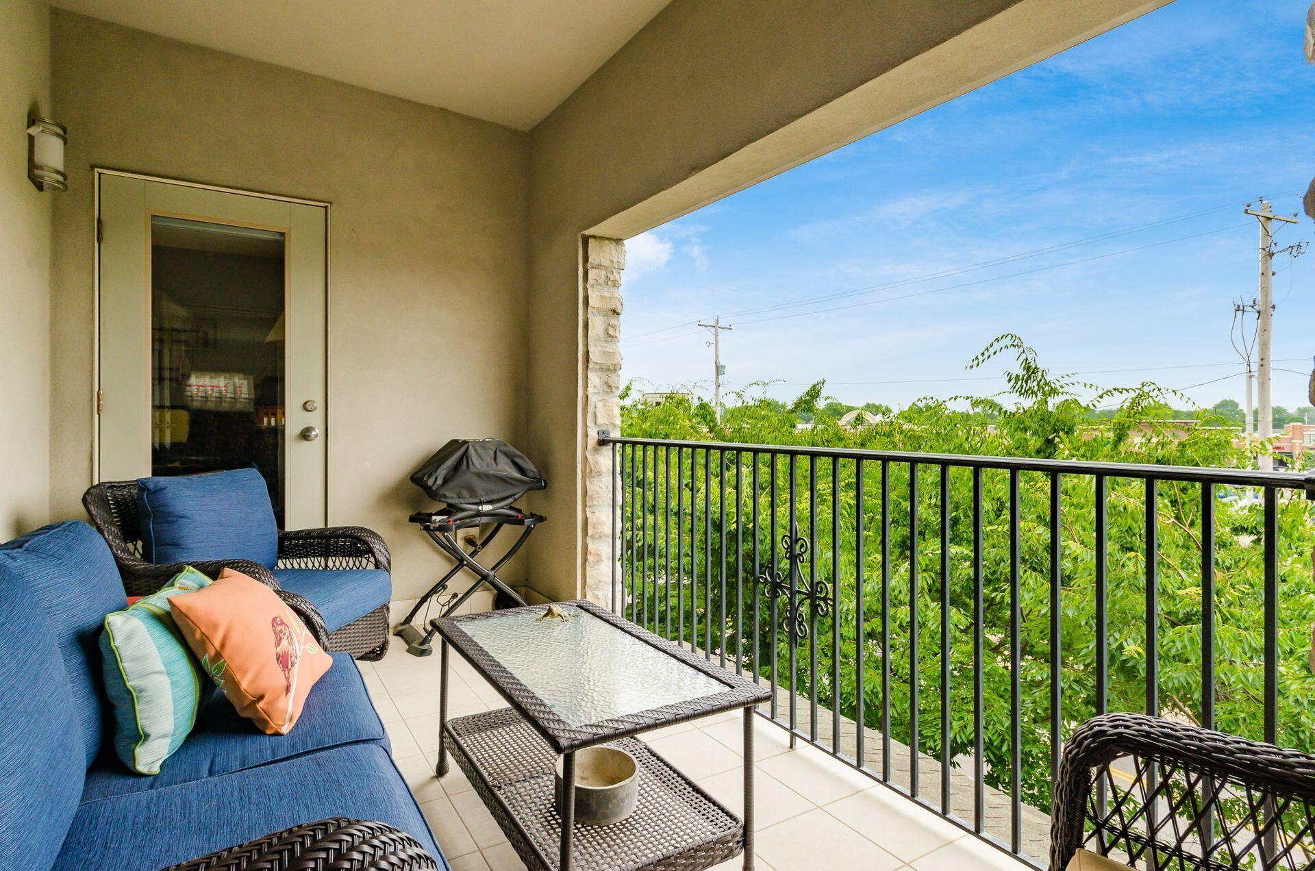 3175 Tremont Road, Unit 302 Columbus, OH 43221 - Photo 36 of 53 043_7f20_L 3175 Tremont Rd124