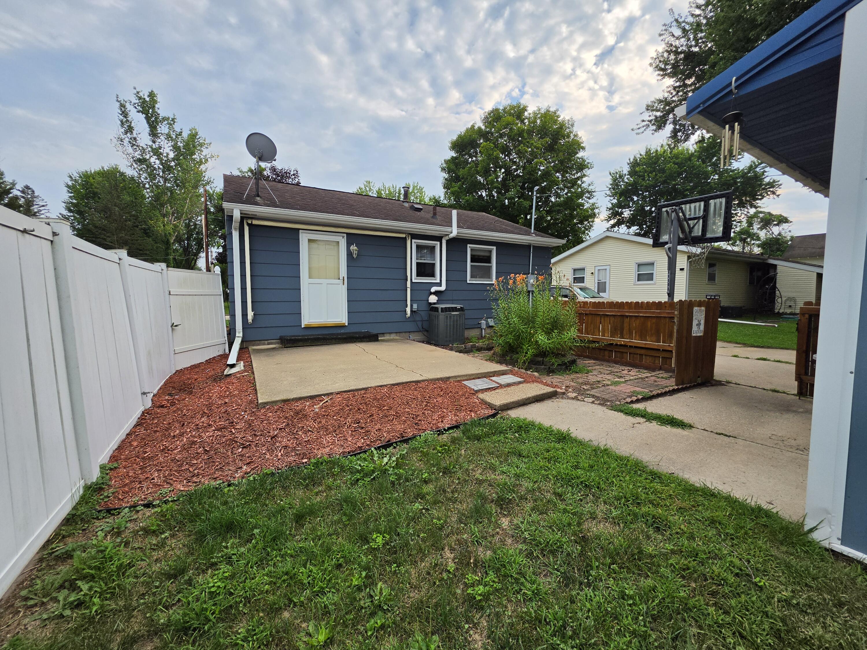 310 Austin Street Sparta, WI 54656 - Photo 21 of 31 Backyard patio
