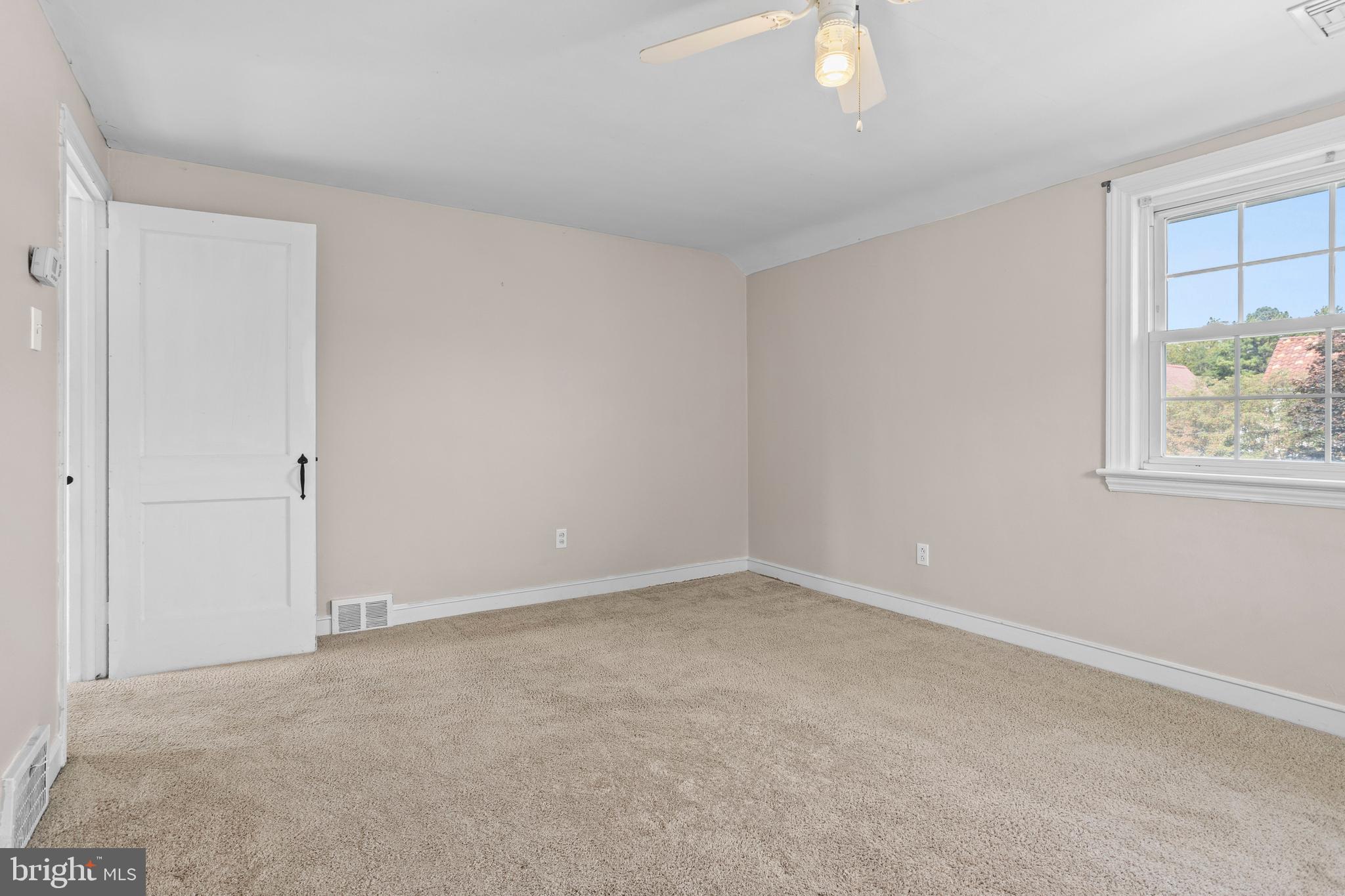 30 Wayne Avenue Springfield, PA 19064 - Photo 12 of 24 an empty room with windows and closet