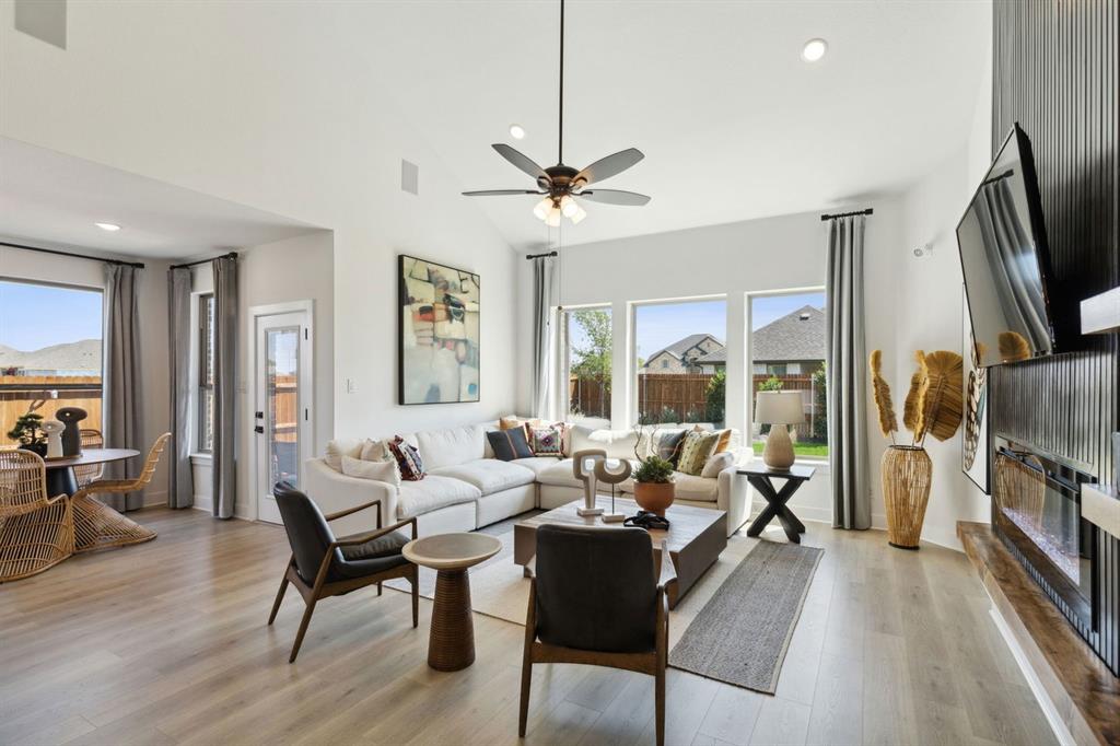 4341 Addison Street Midlothian, TX 76065 - Photo 11 of 38 Representative