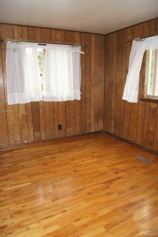 2523 Carpenter Road Lapeer, MI 48446 - Photo 5 of 22 2523 Carpenter (9).jpg