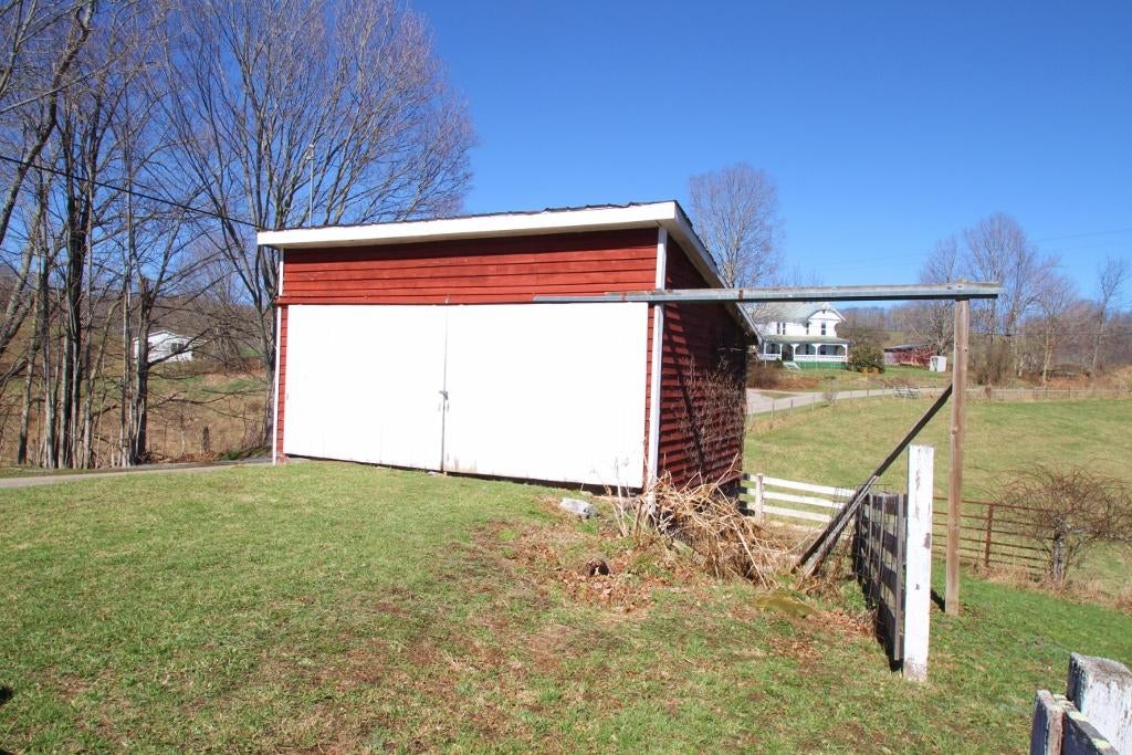 2258 Stringtown Road Sinks Grove, WV 24976 - Photo 77 of 103 Gallery Image 77