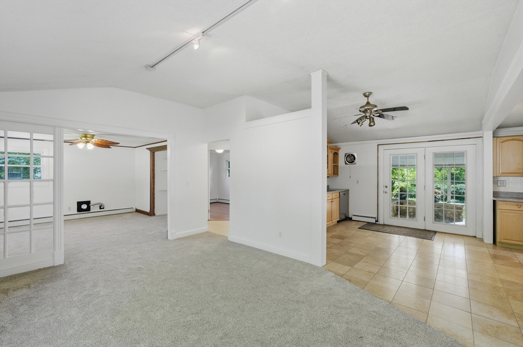 251 Shady Brook Lane Springfield, MA 01118 - Photo 9 of 32