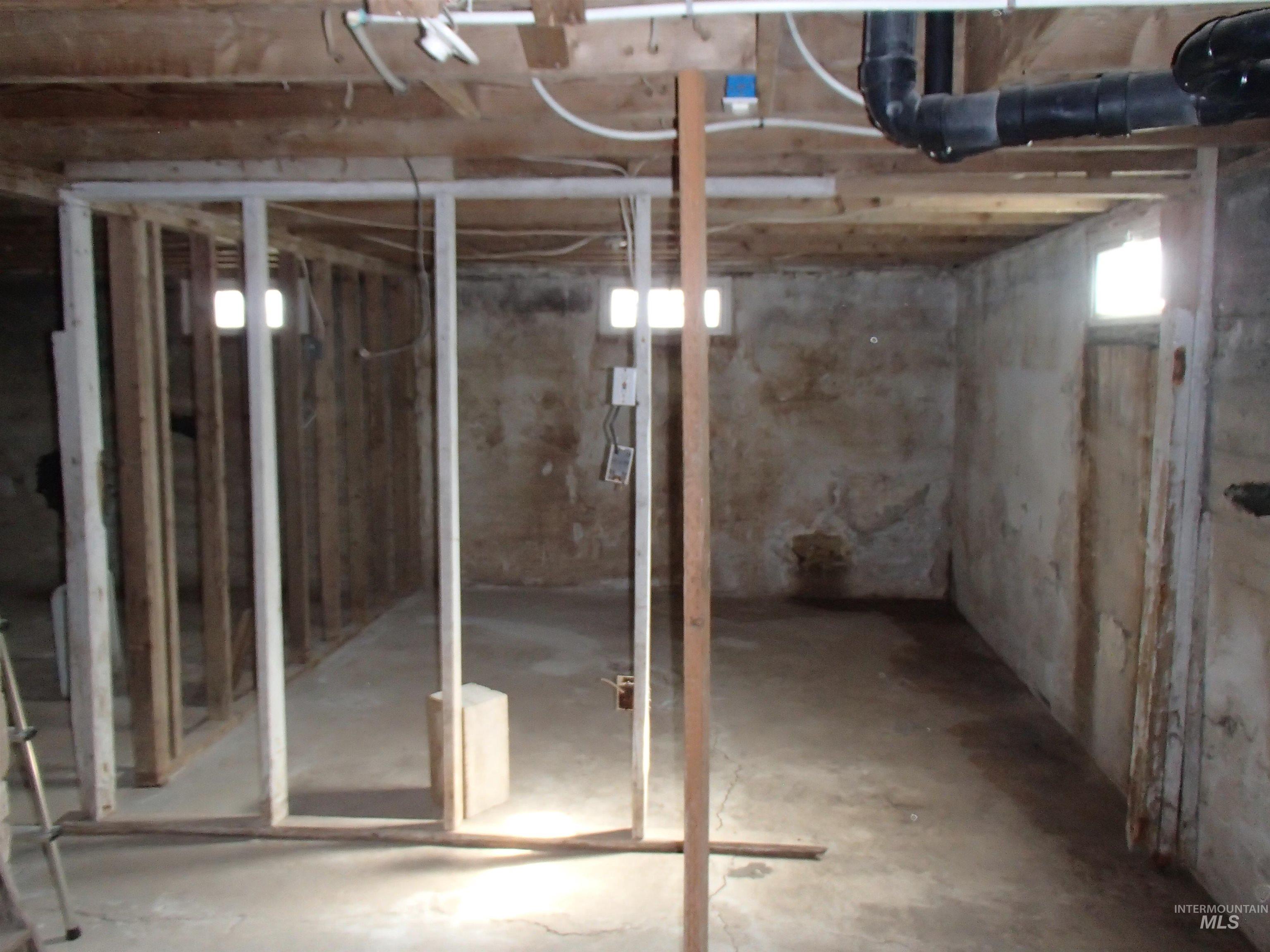 9506 Wright Road Melba, ID 83641 - Photo 14 of 37 View of unfinished basement
