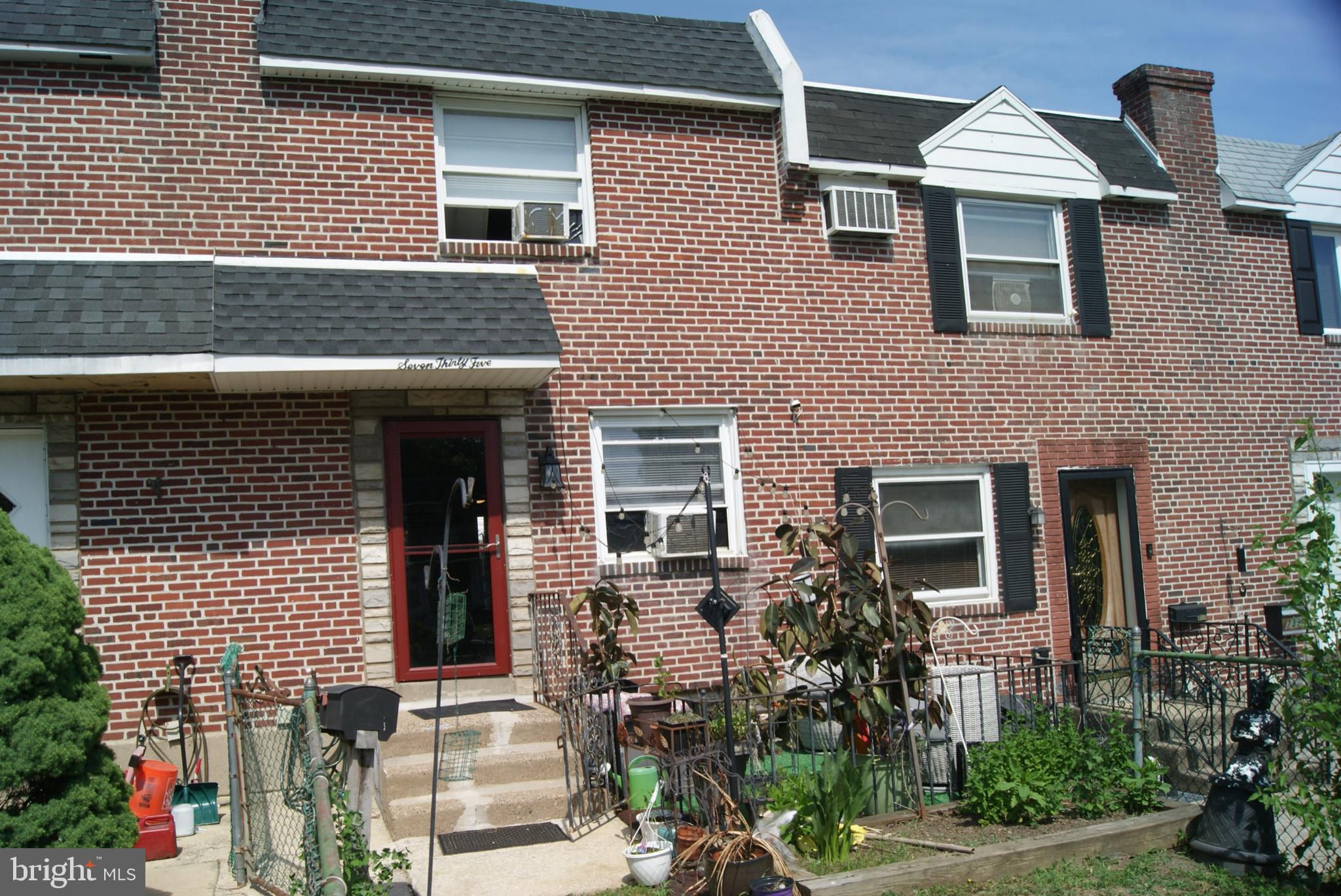 735 Grant Road Folcroft, PA 19032 - Photo 5 of 57 Charming brick facade with garden appeal.