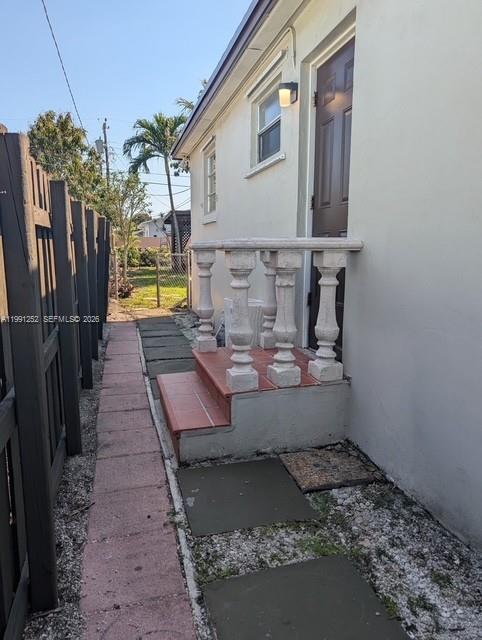 648 East 40th Street Hialeah, FL 33013 - Photo 4 of 14